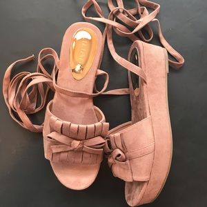 LILIANA PIERRE DUSTY PINK WEDGE SANDALS